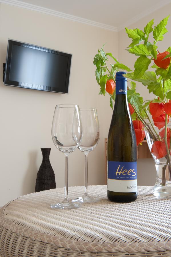 Weingut Hees - Landgasthof Zum Jaeger Aus Kurpfalz Auen Værelse billede